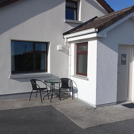 Mae's Chalet Galway